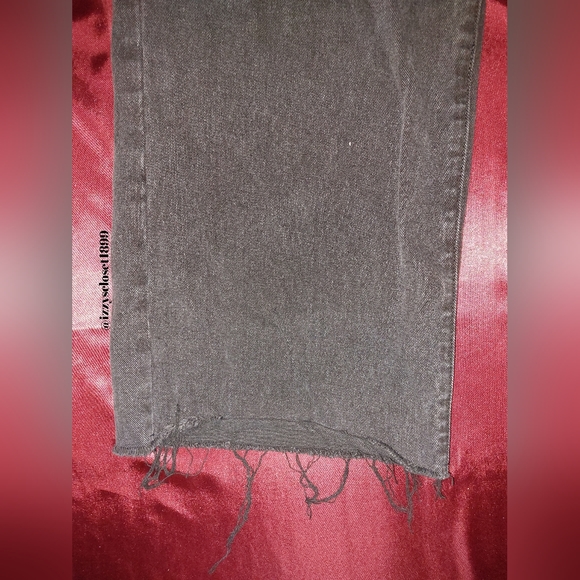 PrettyLittleThing Long Leg Straight Jeans with Distressed Hem in black - Picture 7 of 12